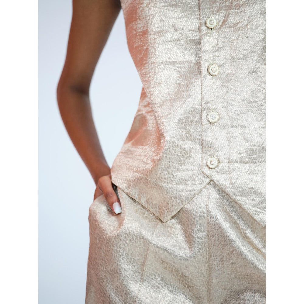 RAAG SUTRA Silver Brocade Co-Ord (Set of 2)