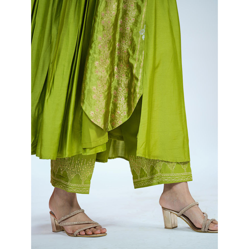 RAAG SUTRA Kiwi Green Anarkali Kurta with Pant (Set of 2)