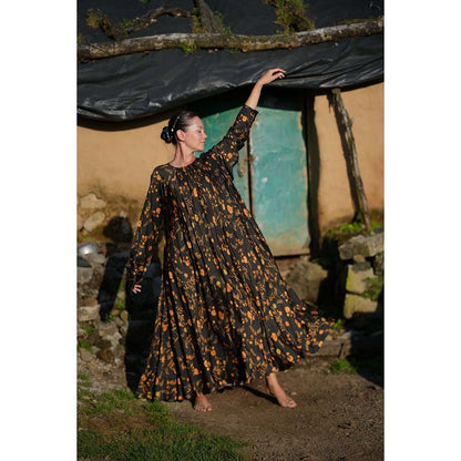 Raas Life Laxmi Karu Black Floral Maxi Dress