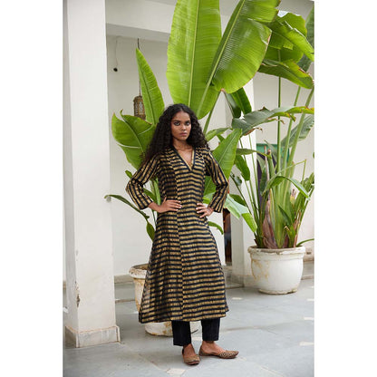 Raas Life Kalakriti Gold Zari Striped Chanderi Kurta and Pant (Set of 2)