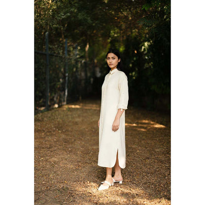 Raas Life Cream Zinnia Solid Collar Neck Dress