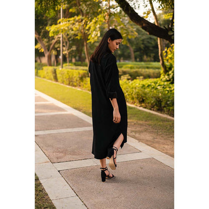 Raas Life Black Zinnia Solid Collar Neck Dress
