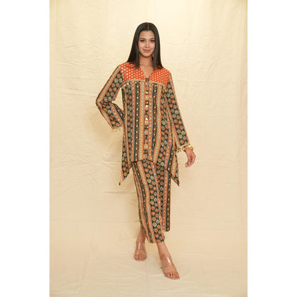 Rabnoor K Sethi Bottle Green Printed Asymmetrical Co-Ord (Set of 2)