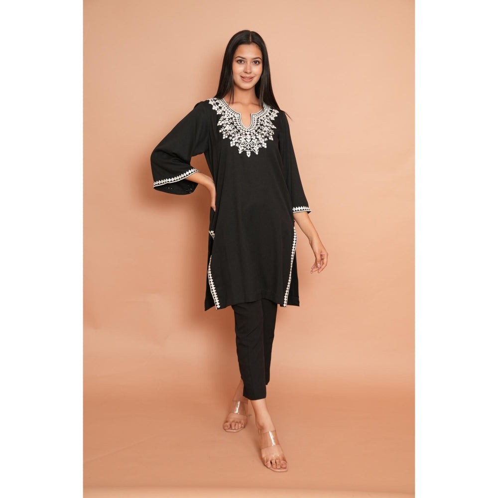 Rabnoor K Sethi Black Kurta with Pant (Set of 2)