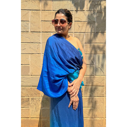 RAISHAA Blue Peacock Concept Pre-Drapped Saree With Stitched Blouse