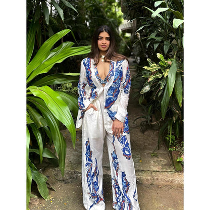 RAISHAA White Silk Nyx Hand Painted Printed Co-Ord (Set of 2)