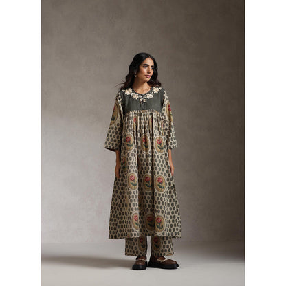 Raiman Rose Garden Embroidered Kurta and Pant (Set of 2)