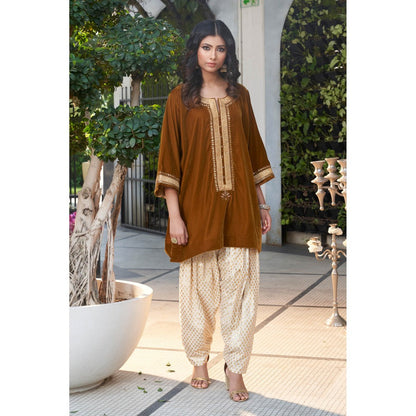 Ranian Brown Color Velvet Kurta with Chanderi Salwar (Set of 2)