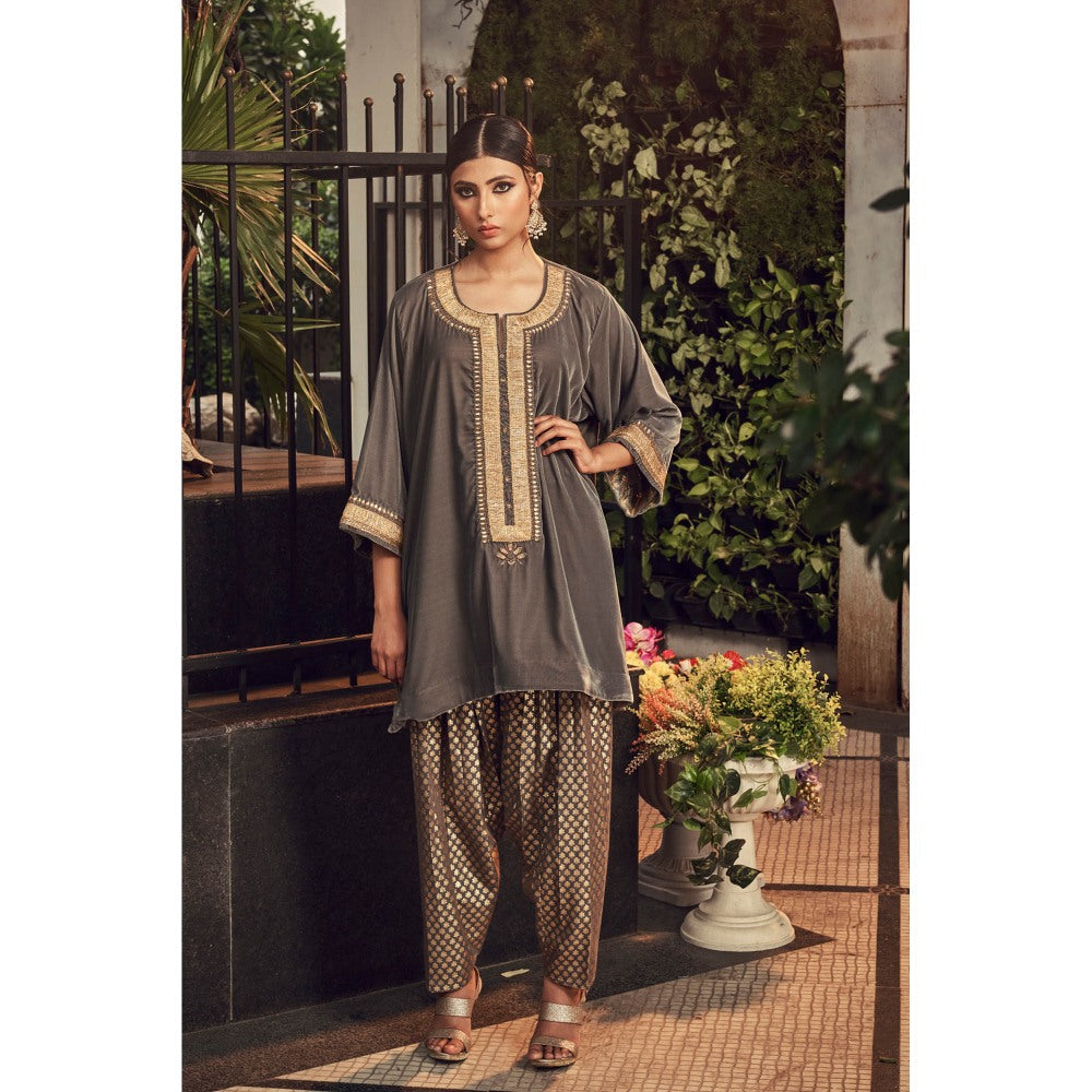 Ranian Steel Gray Velvet Kurta and Salwar (Set of 2)