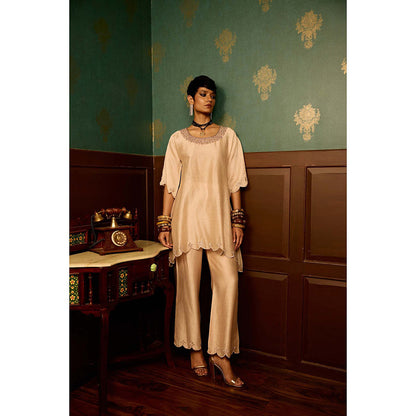 REETI ARNEJA Pink Blush Aura Kurta with Pant (Set of 2)