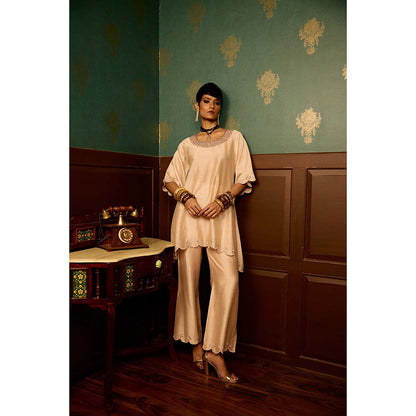 REETI ARNEJA Pink Blush Aura Kurta with Pant (Set of 2)