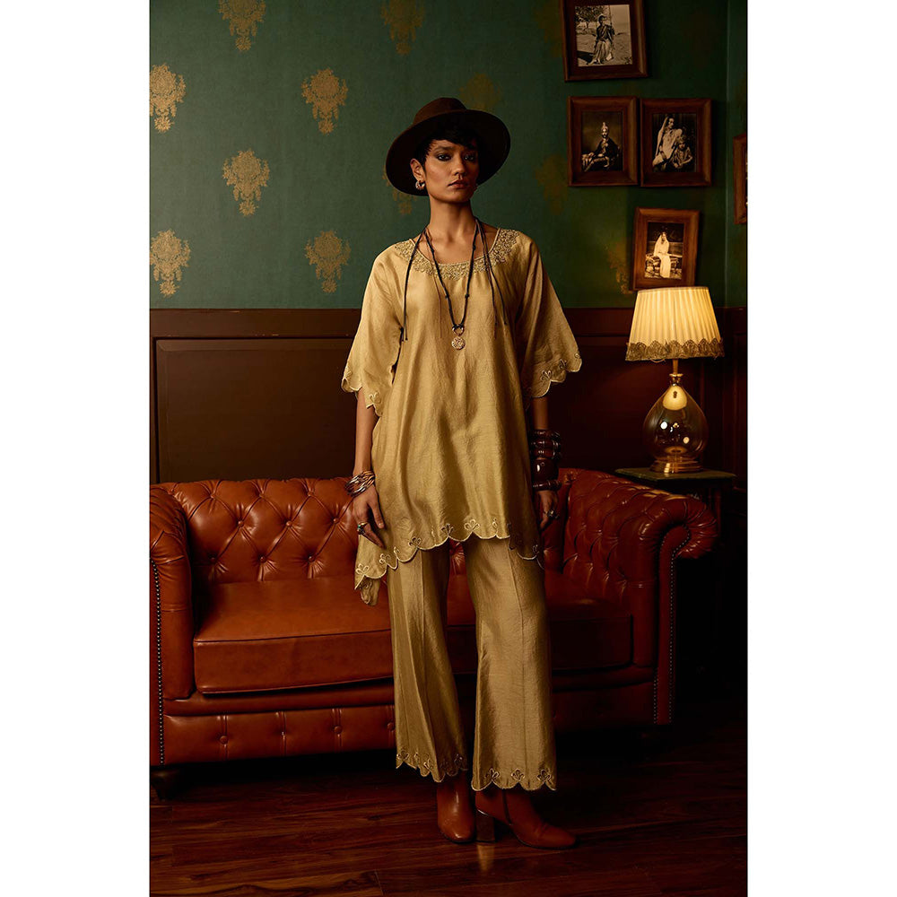 REETI ARNEJA Beige Aura Kurta with Pant (Set of 2)