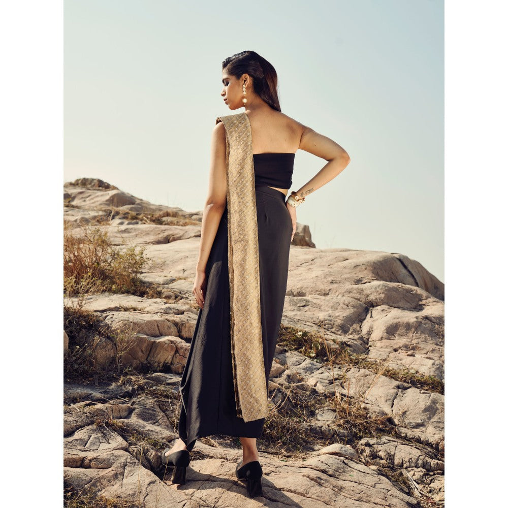 RENASCI Women Banarsi Pre Draped Saree with Stitched Blouse