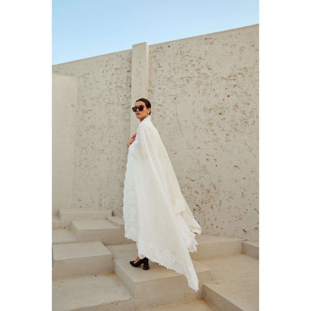 RENASCI White Mira Kurta with Pant and Dupatta (Set of 3)