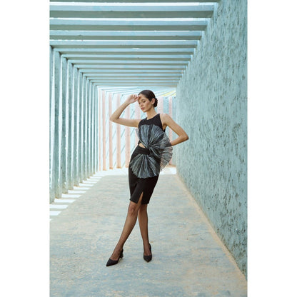 RENASCI Black Solid/Plain Rim Knee Length Dress