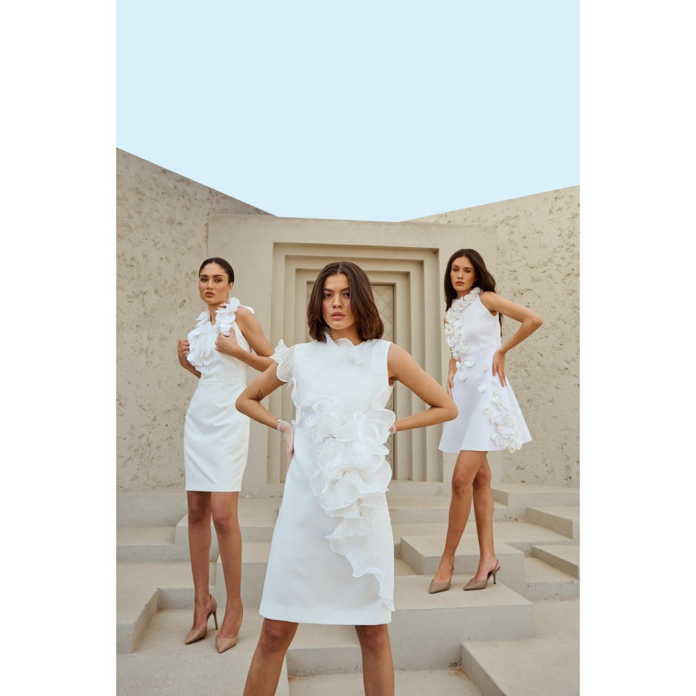 RENASCI White Solid/Plain Flow Knee Length Dress