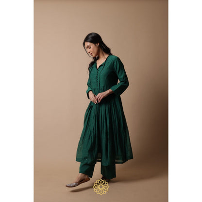 Rhua India Nitya Green Straight Kurta with Pant (Set of 2)