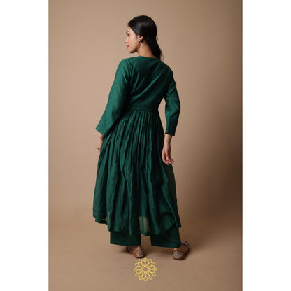 Rhua India Nitya Green Straight Kurta with Pant (Set of 2)