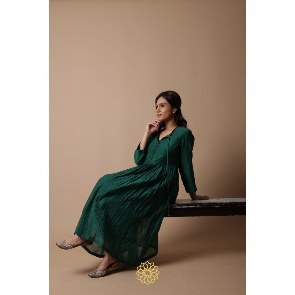 Rhua India Nitya Green Straight Kurta with Pant (Set of 2)