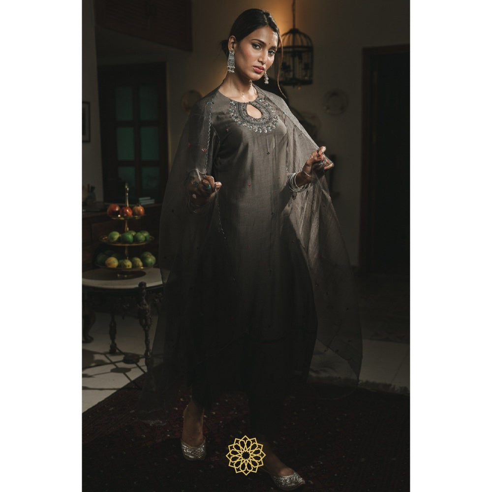 Rhua India Black Straight Kurta with Pant and Dupatta (Set of 3)