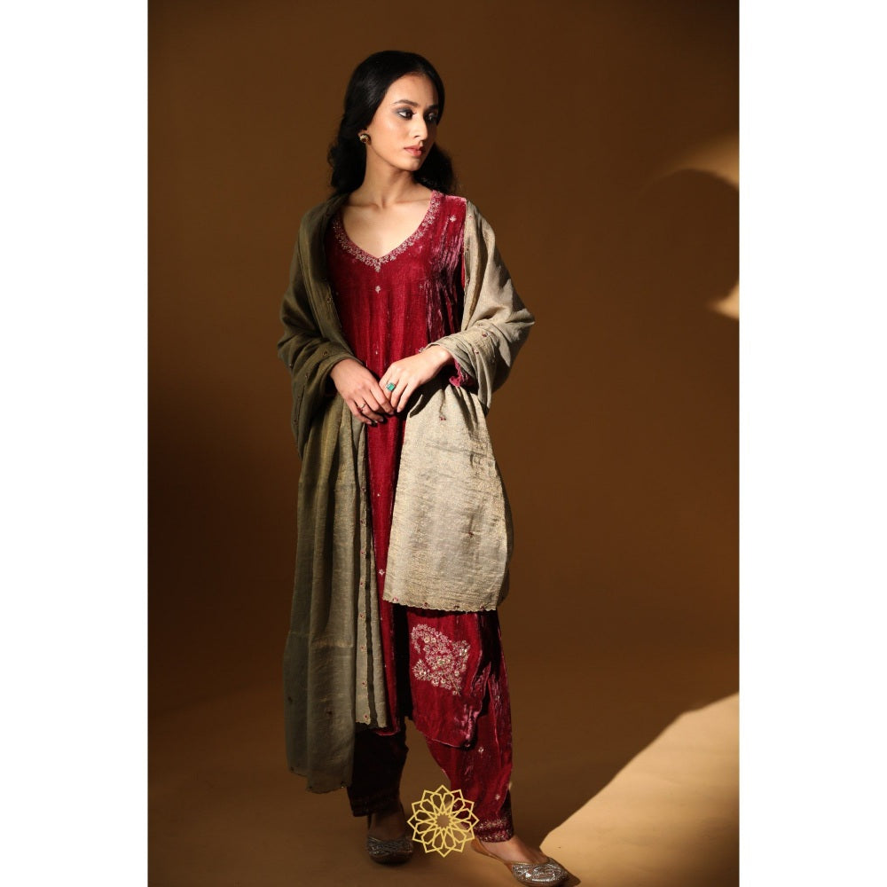 Rhua India Red Rumi Straight Kurta with Salwar and Dupatta (Set of 3)