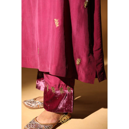 Rhua India Pink Nazreen Straight Kurta with Pant and Dupatta (Set of 3)