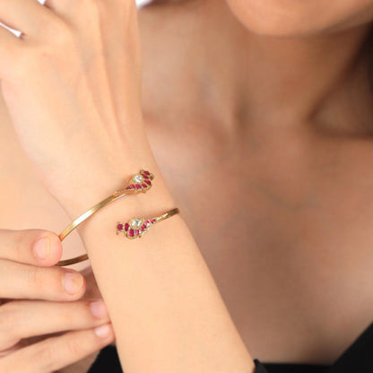 RIANA JEWELLERY Gold Plated Kada