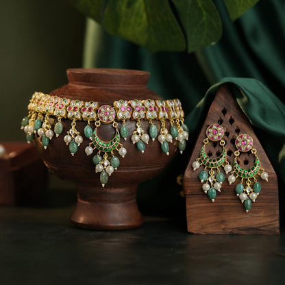 RIANA JEWELLERY Elegant Yet Simple Pink And Green Choker Set