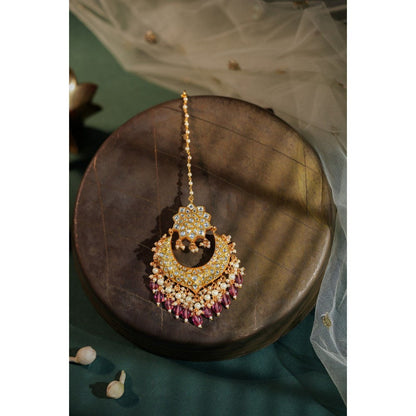 RIANA JEWELLERY Pan Shape Unique Maang Tikka With Rose Pink Drops