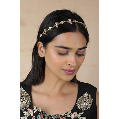 RIANA JEWELLERY Festive Wear Intricately Designed Delicate Jadau Matha Patti