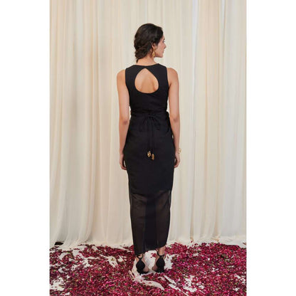 RIRASA Black V Neck Sleeveless Georgette Maxi Dress with Belt (Set of 2)