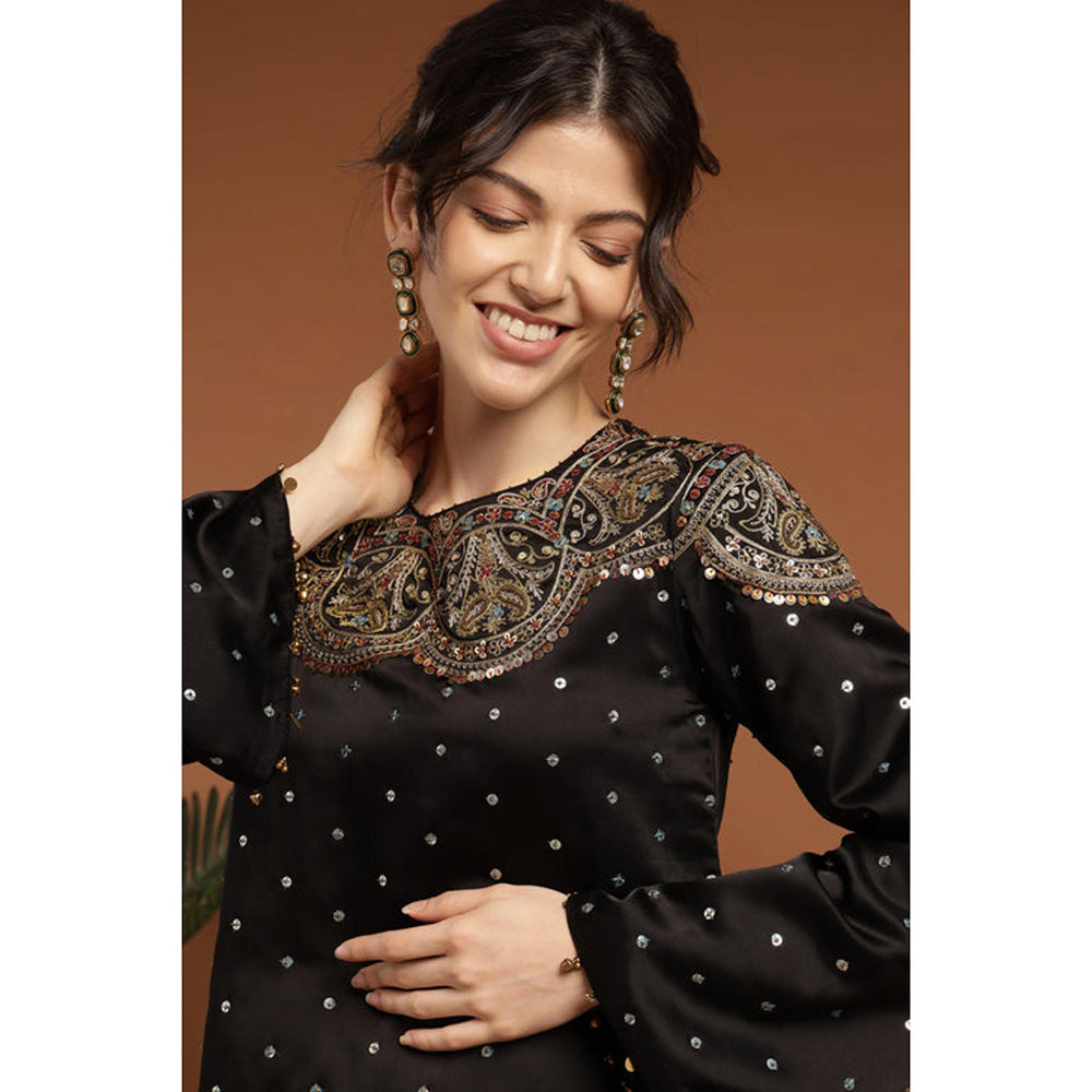 RIRASA Avyukt Black Kameez And Pant