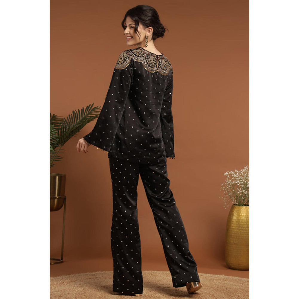 RIRASA Avyukt Black Kameez And Pant