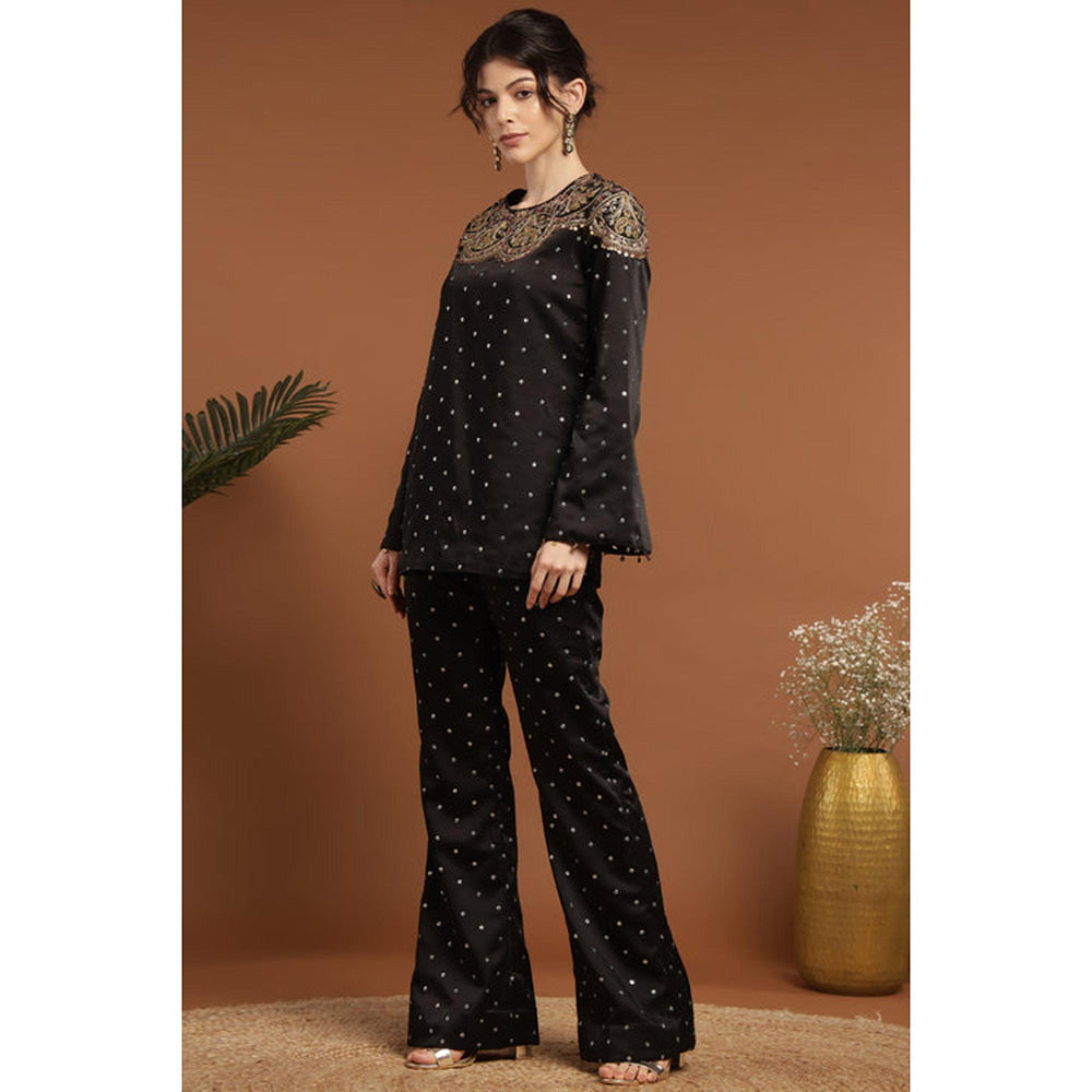 RIRASA Avyukt Black Kameez And Pant