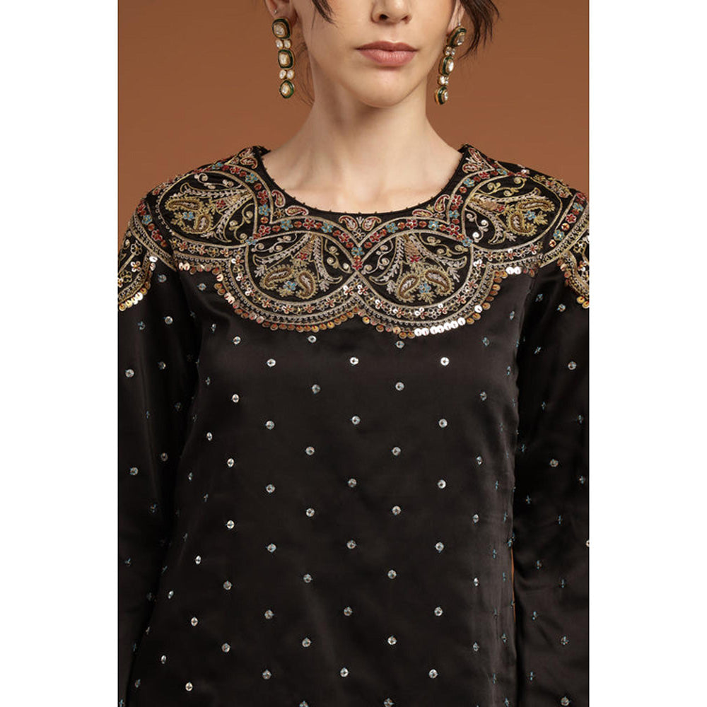 RIRASA Avyukt Black Kameez And Pant