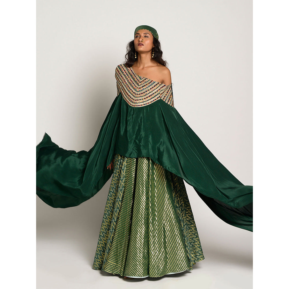 RISHI & VIBHUTI Rukhsar Cape Lehenga (Set of 2)
