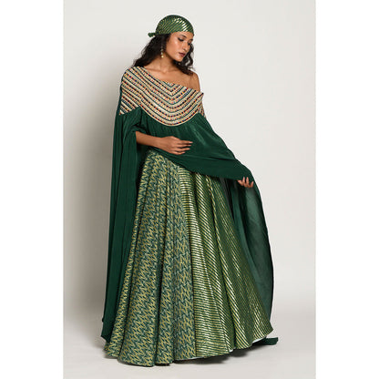 RISHI & VIBHUTI Rukhsar Cape Lehenga (Set of 2)