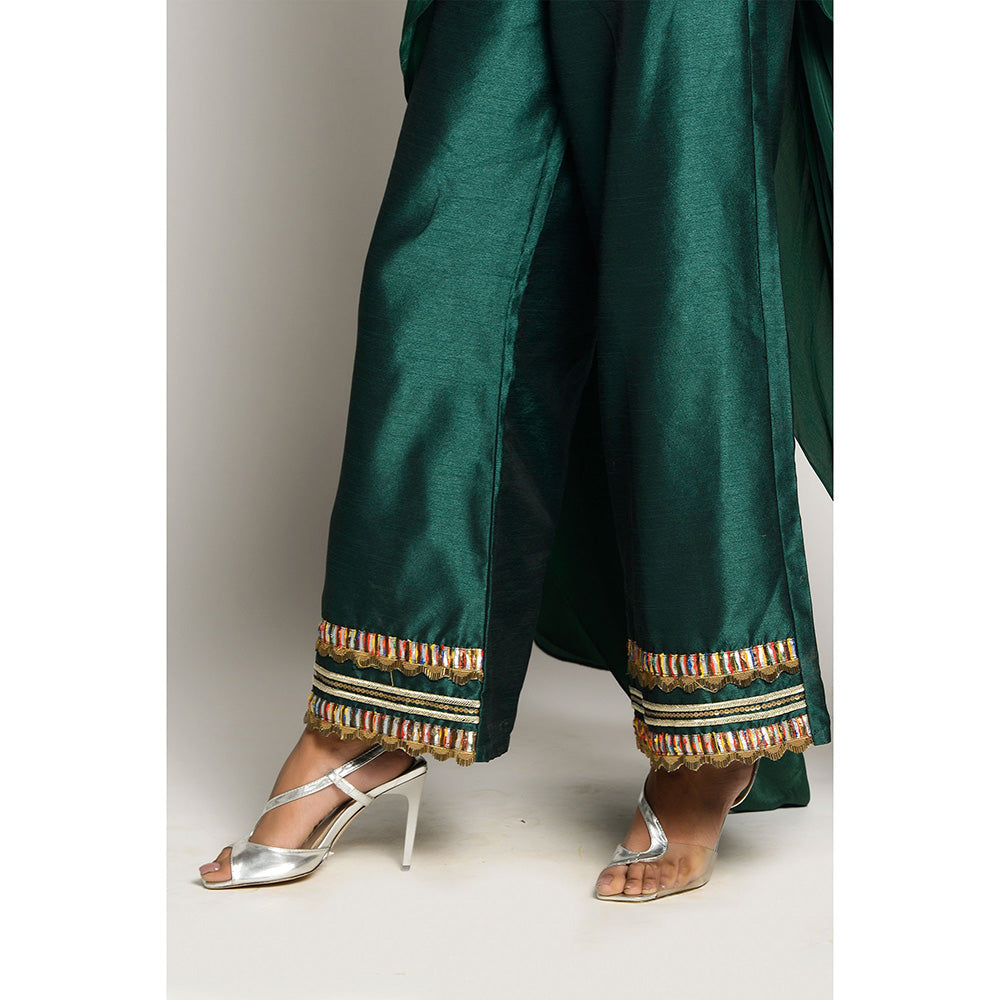 RISHI & VIBHUTI Khwabeeda Cape with Pant (Set of 2)