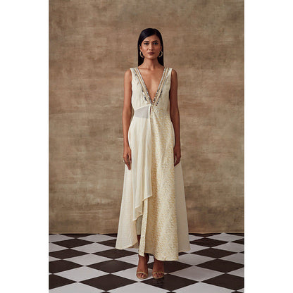 RISHI & VIBHUTI Hydrangea Asymmetrical Anarkali Kurta with Pant Ivory (Set of 2)