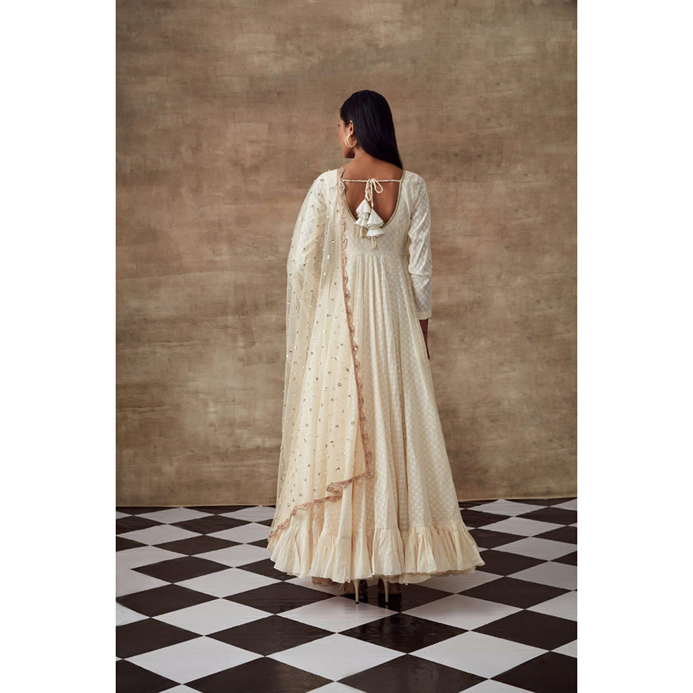 RISHI & VIBHUTI Sweet Pea Anarkali Kurta & Dupatta Ivory (Set of 2)