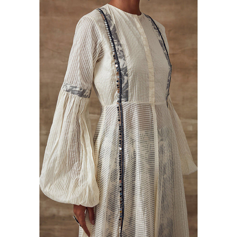 RISHI & VIBHUTI Iris Ivory Kurta (Set of 2)