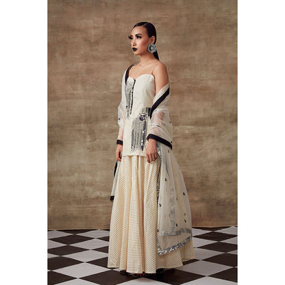 RISHI & VIBHUTI Ivory Circular Kurti Skirt Dupatta (Set of 3)