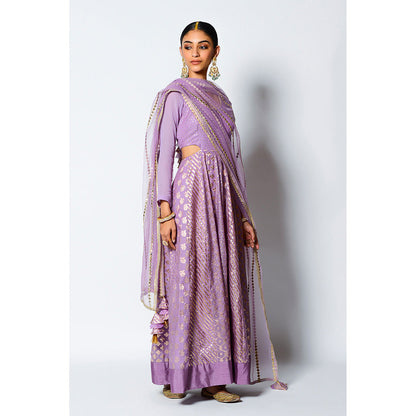 Rishi & Vibhuti Riwaayat Anarkali Kurta with Dupatta (Set of 2)