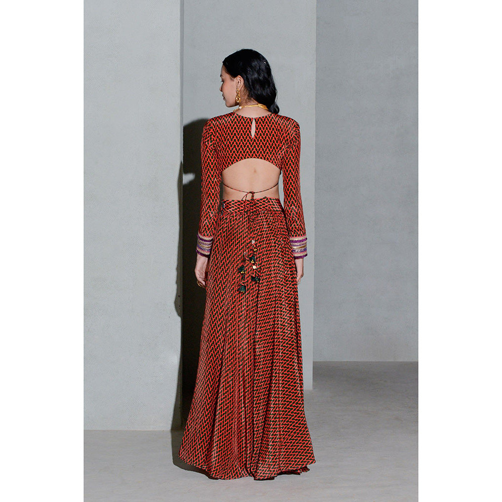Rishi & Vibhuti Delta Cuff Lehanga (Set of 2)