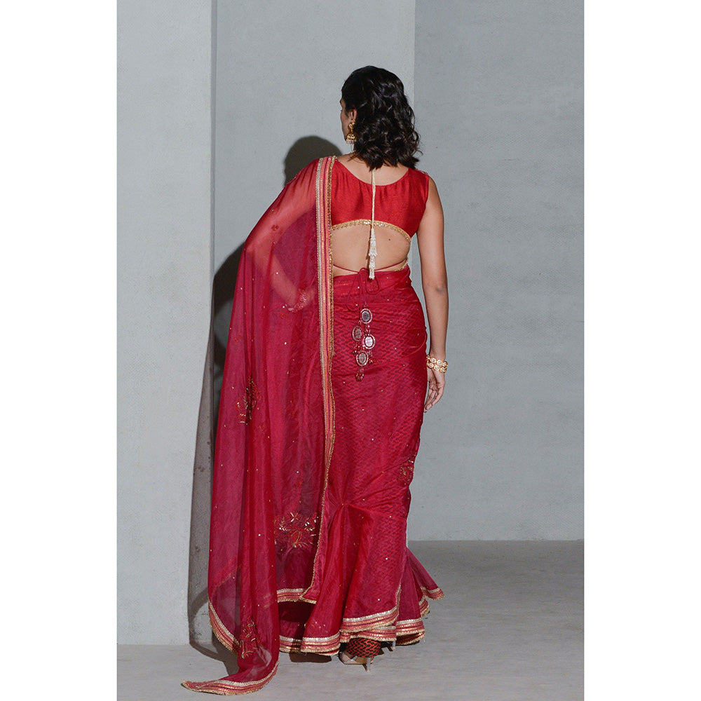 Rishi & Vibhuti Crimson Lush Saree with Stitched Blouse and Petticoat (Set of 3)