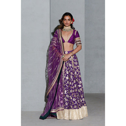 Rishi & Vibhuti Royalty Dew Lehanga with Blouse and Dupatta (Set of 3)