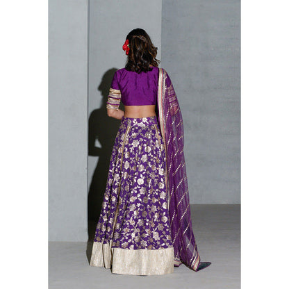 Rishi & Vibhuti Royalty Dew Lehanga with Blouse and Dupatta (Set of 3)