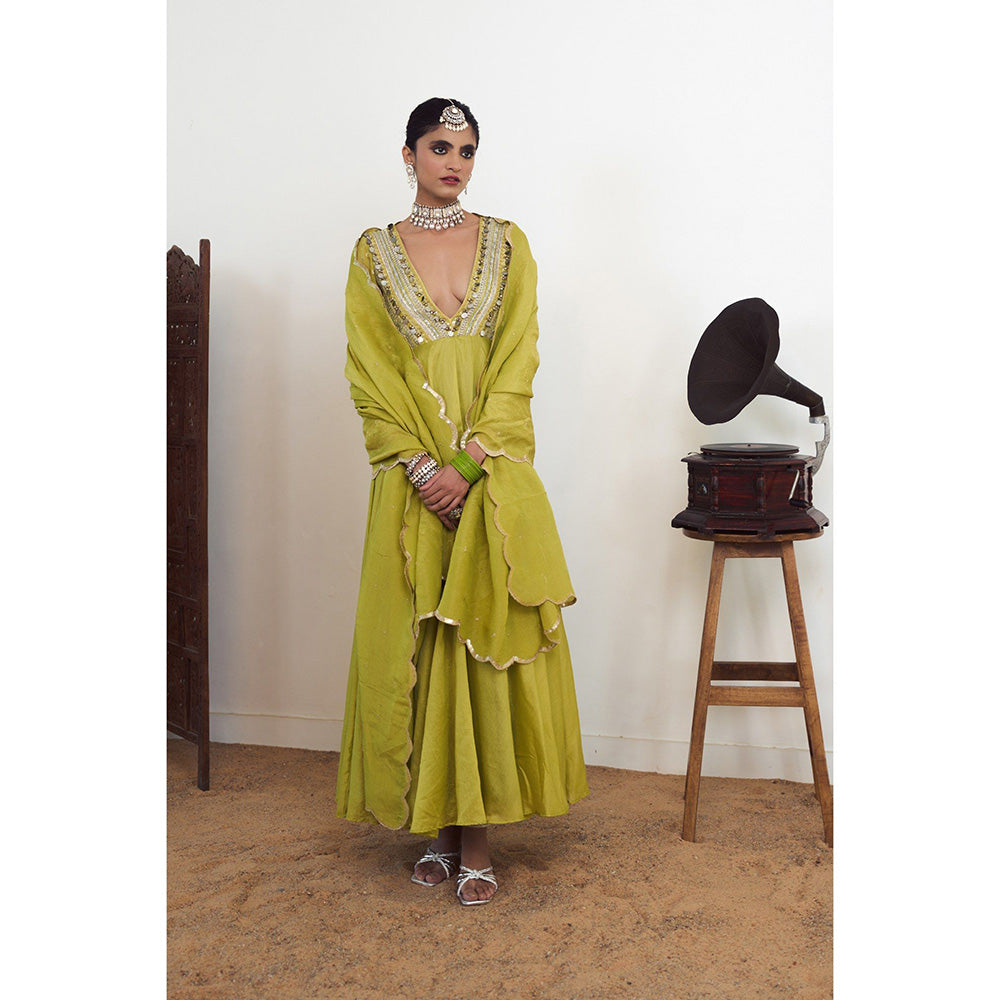 Rishi & Vibhuti Asteria Anarkali With Dupatta (Set of 2)