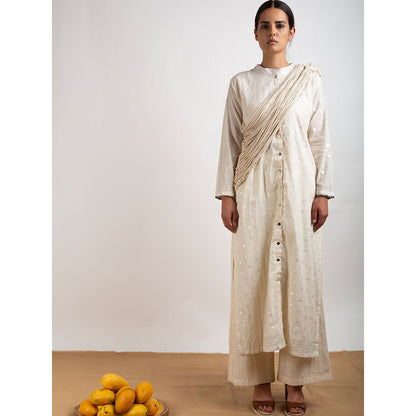 Rishi & Vibhuti Off White Tribal Twist Kurta