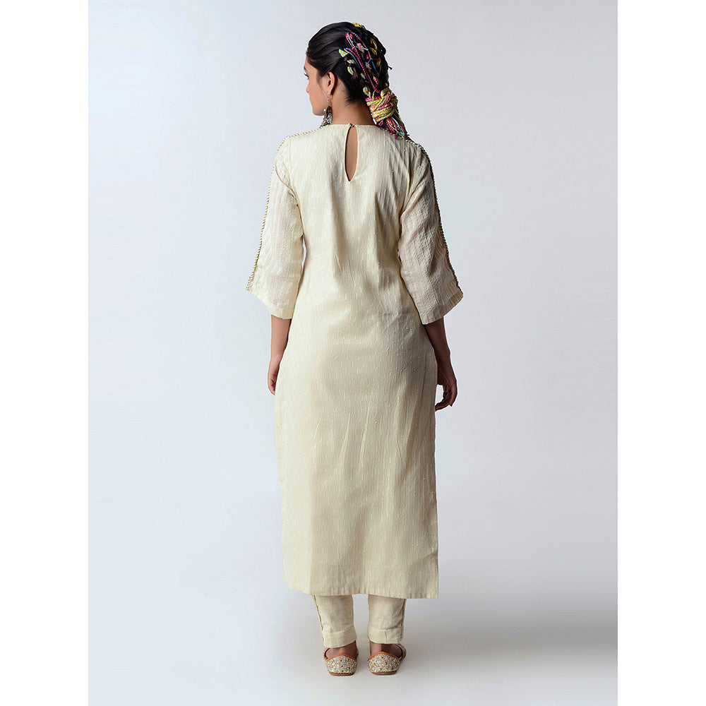 Rishi & Vibhuti Cream Metallic Waves Kurta Set